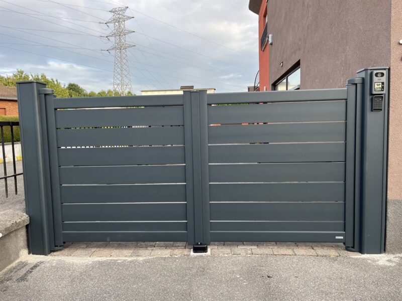 Portail Maez - Vue laterale